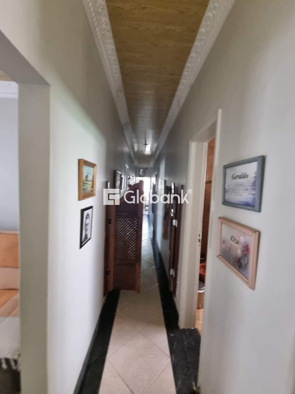 Casa 5 quartos à venda Centro 0m² Montes Claros MG: