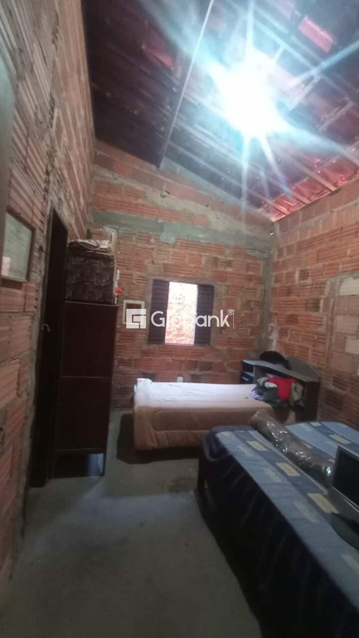 Casa 4 quartos à venda Santa Laura 100m² Montes Claros MG: 7e9d0051-5f6c-484b-8778-9c58340574d0