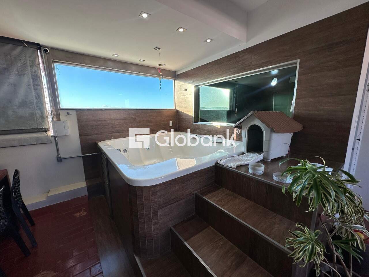 Cobertura 3 quartos à venda Todos os Santos 180m² Montes Claros MG: Banheira