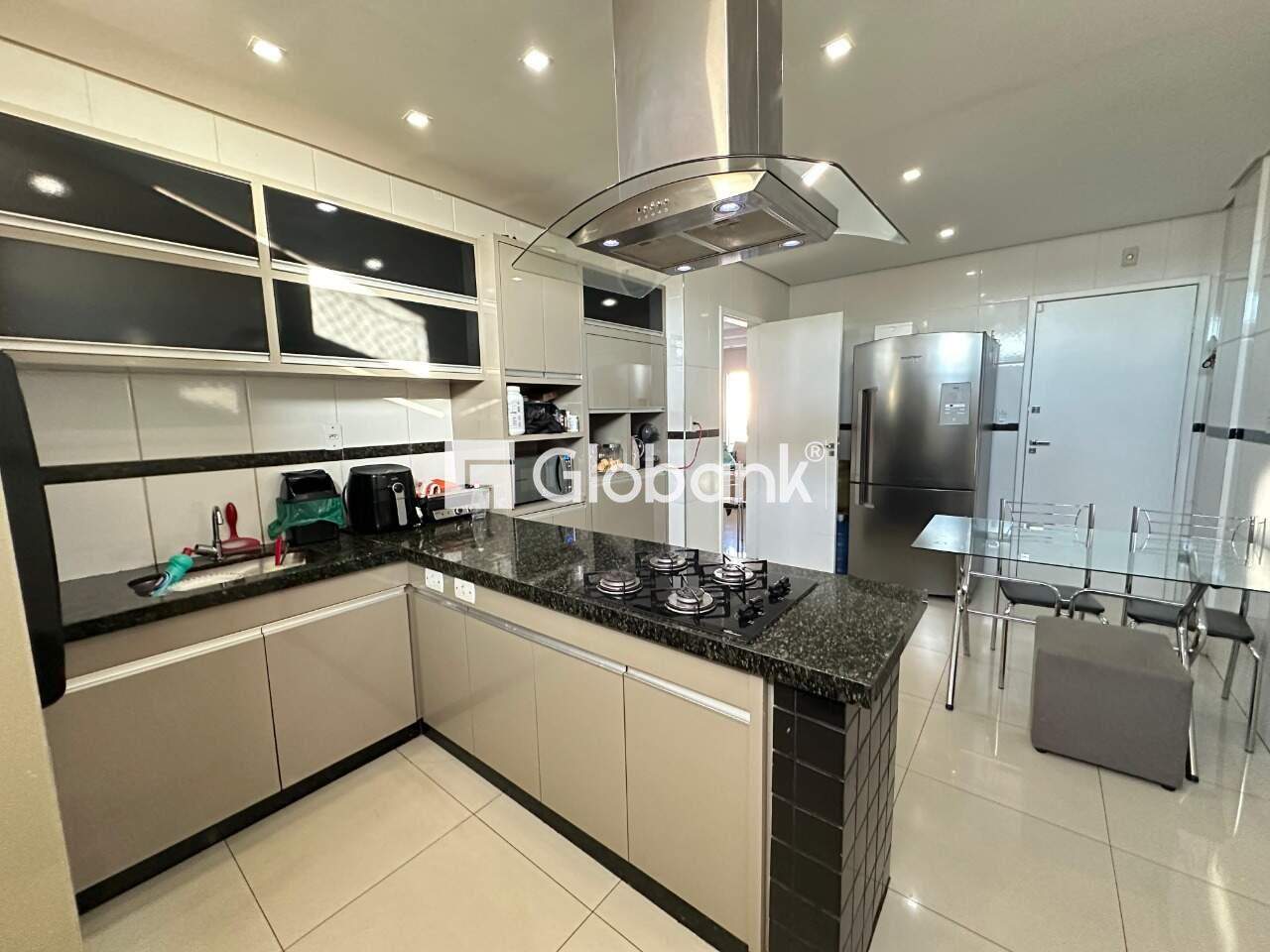 Cobertura 3 quartos à venda Todos os Santos 180m² Montes Claros MG: Cozinha