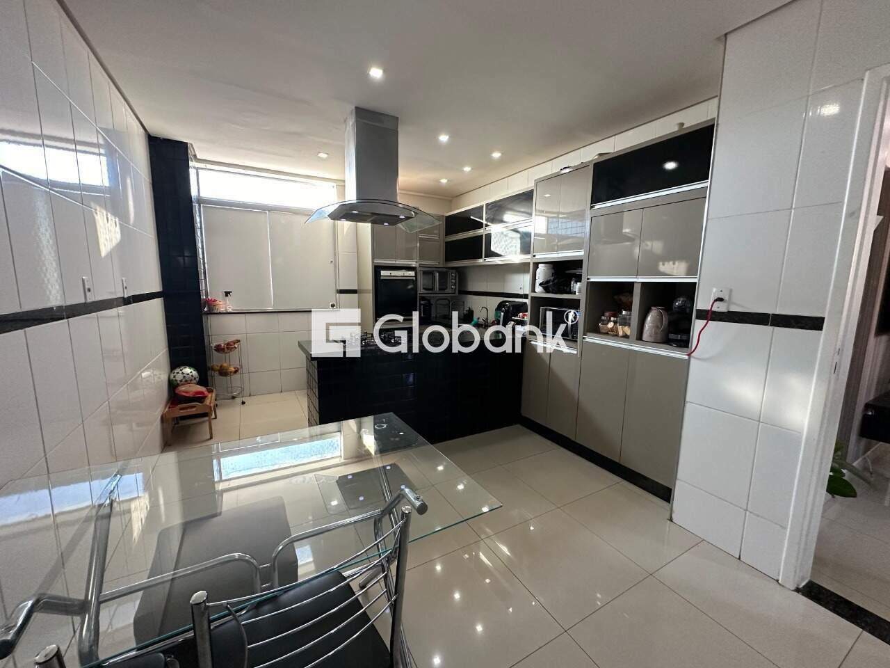 Cobertura 3 quartos à venda Todos os Santos 180m² Montes Claros MG: Cozinha