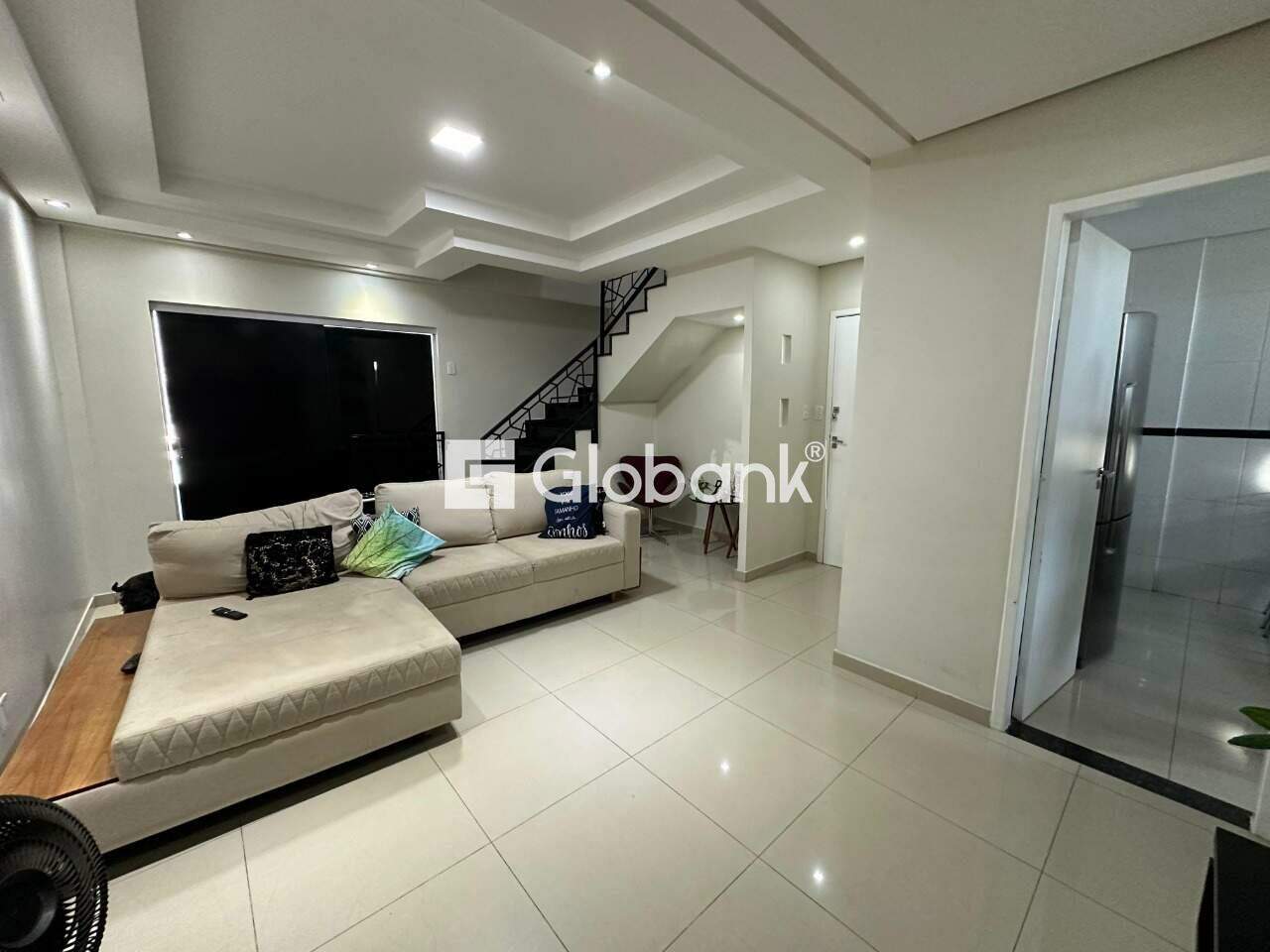 Cobertura 3 quartos à venda Todos os Santos 180m² Montes Claros MG: Sala de TV