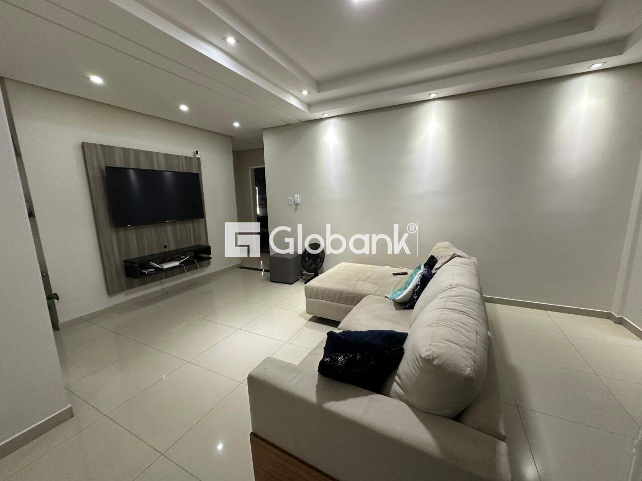 Cobertura 3 quartos à venda Todos os Santos 180m² Montes Claros MG: Sala