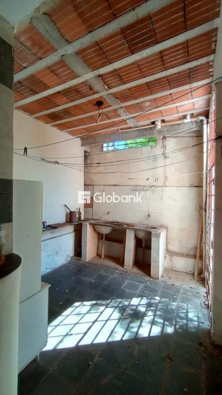 Casa 4 quartos à venda Vila Greice 170m² Montes Claros MG: 