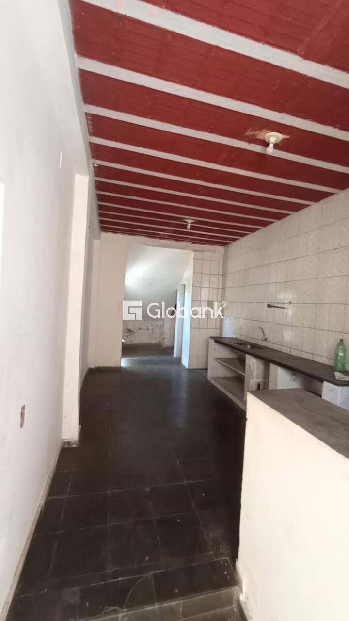 Casa 4 quartos à venda Vila Greice 170m² Montes Claros MG: 
