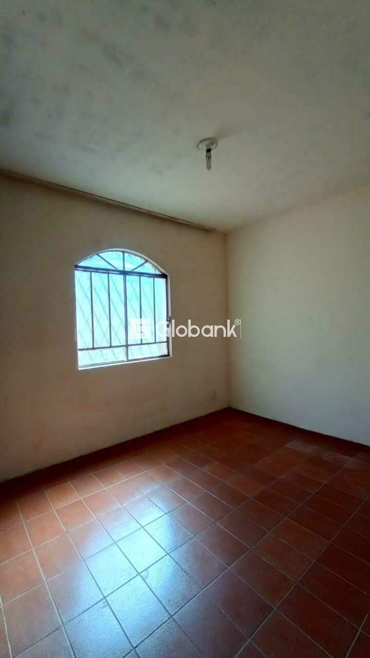 Casa 4 quartos à venda Vila Greice 170m² Montes Claros MG: 