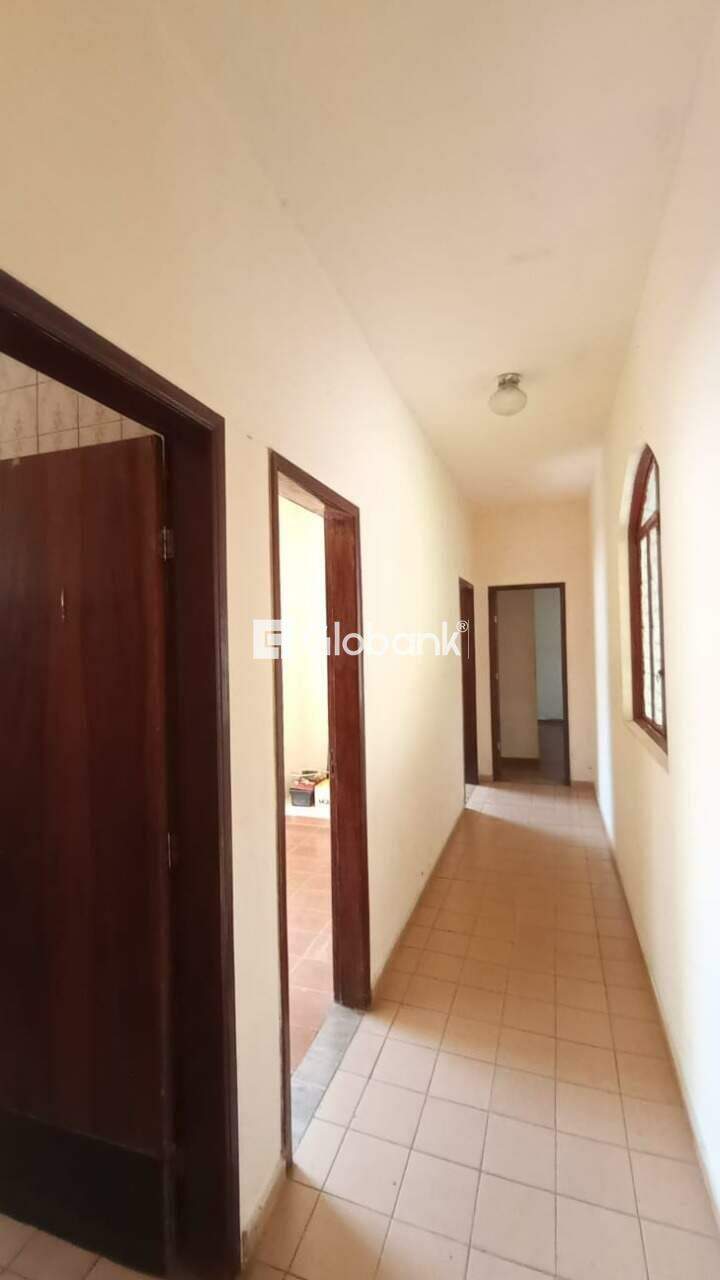 Casa 4 quartos à venda Vila Greice 170m² Montes Claros MG: 
