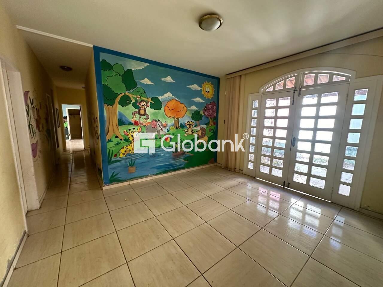 Casa 4 quartos à venda Jardim Panorama 465m² Montes Claros MG: Sala