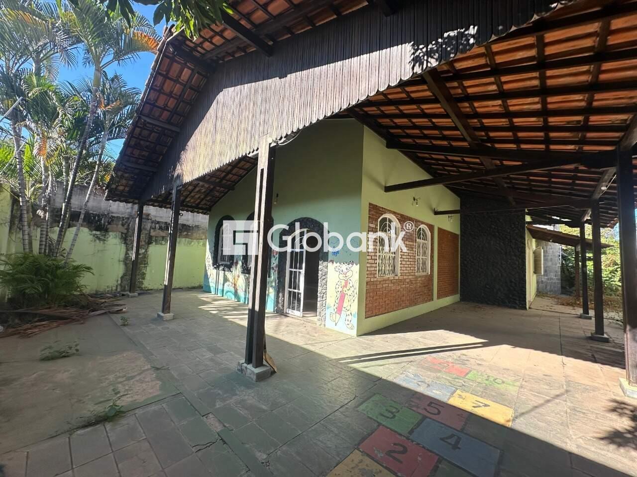 Casa 4 quartos para aluguel Jardim Panorama 465m² Montes Claros MG: Fachada interna