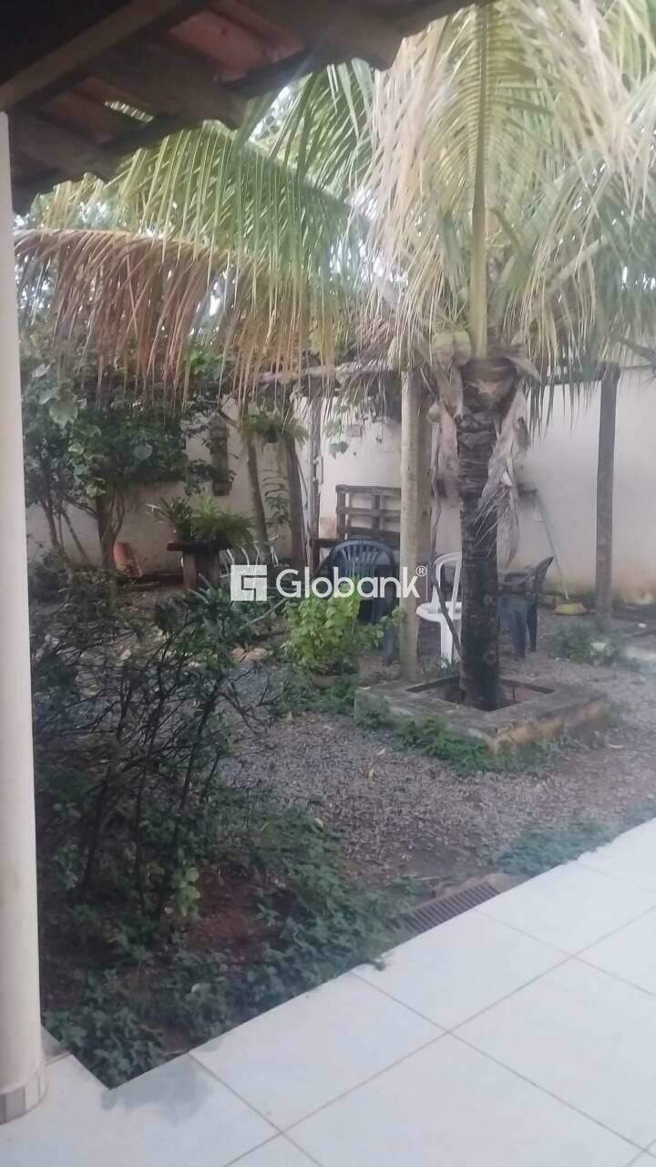 Casa 3 quartos à venda Acácias 200m² Montes Claros MG: 2