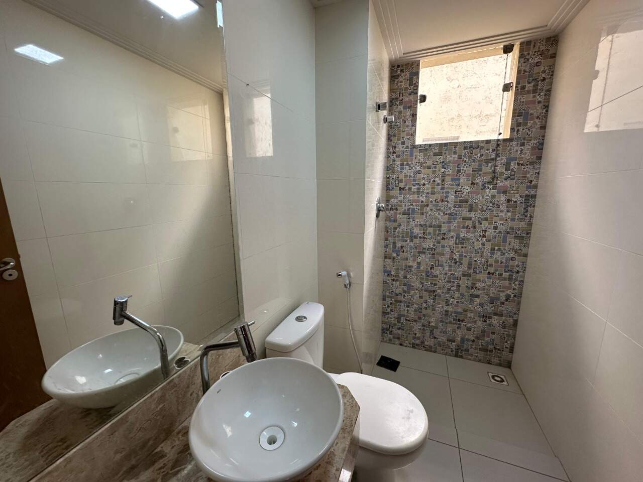 Apartamento 3 quartos para aluguel Augusta Mota 90m² Montes Claros MG: Banheiro social