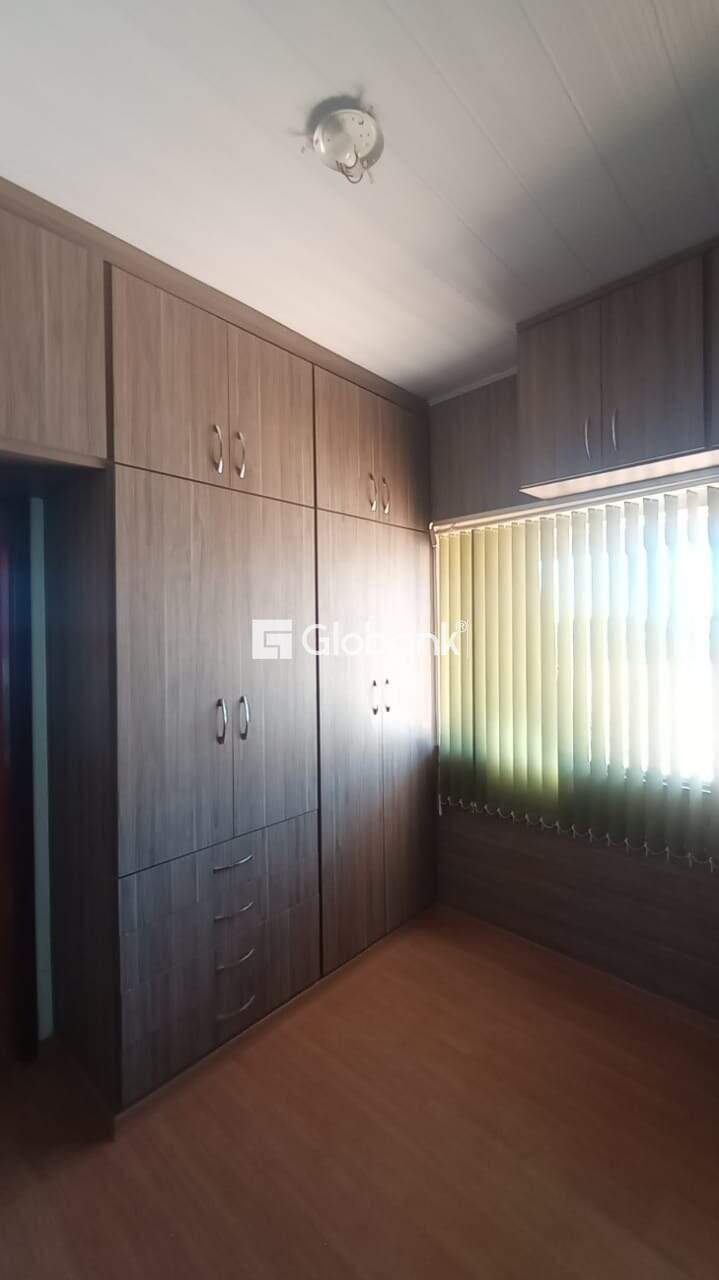 Sobrado 4 quartos à venda Delfino Magalhães 250m² Montes Claros MG: 23