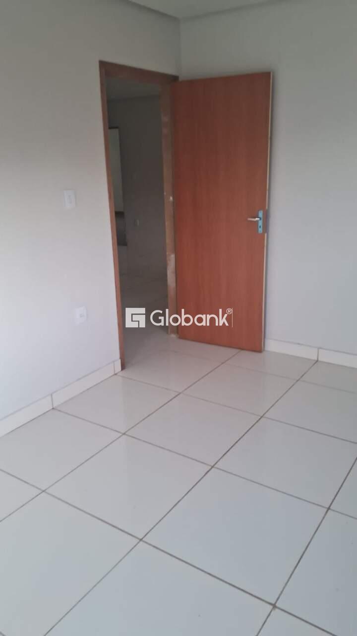 Apartamento 2 quartos à venda Panorama II 70m² Montes Claros MG: Entrada