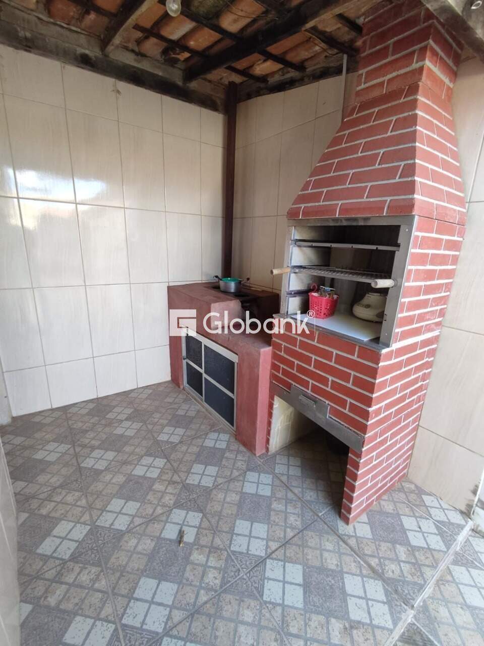 Casa 7 quartos à venda Vila Ipiranga 300m² Montes Claros MG: