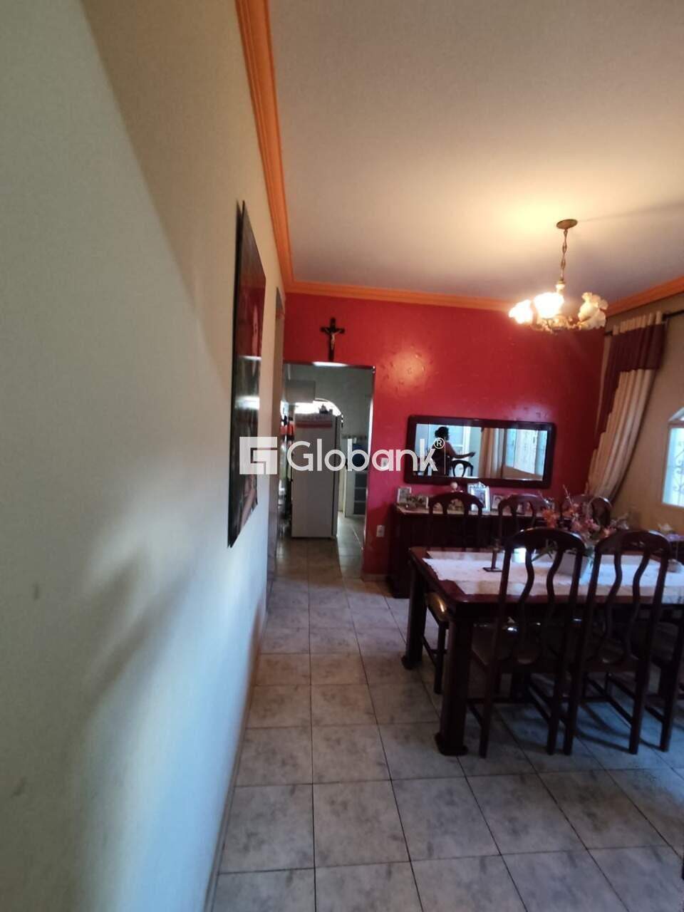 Casa 7 quartos à venda Vila Ipiranga 300m² Montes Claros MG: 