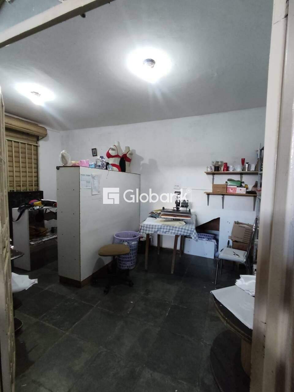 Casa 7 quartos à venda Vila Ipiranga 300m² Montes Claros MG: