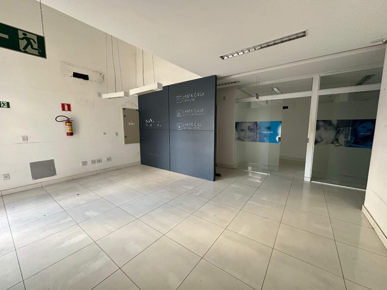 Prédio para aluguel Centro 500m² Montes Claros MG: Recep  o