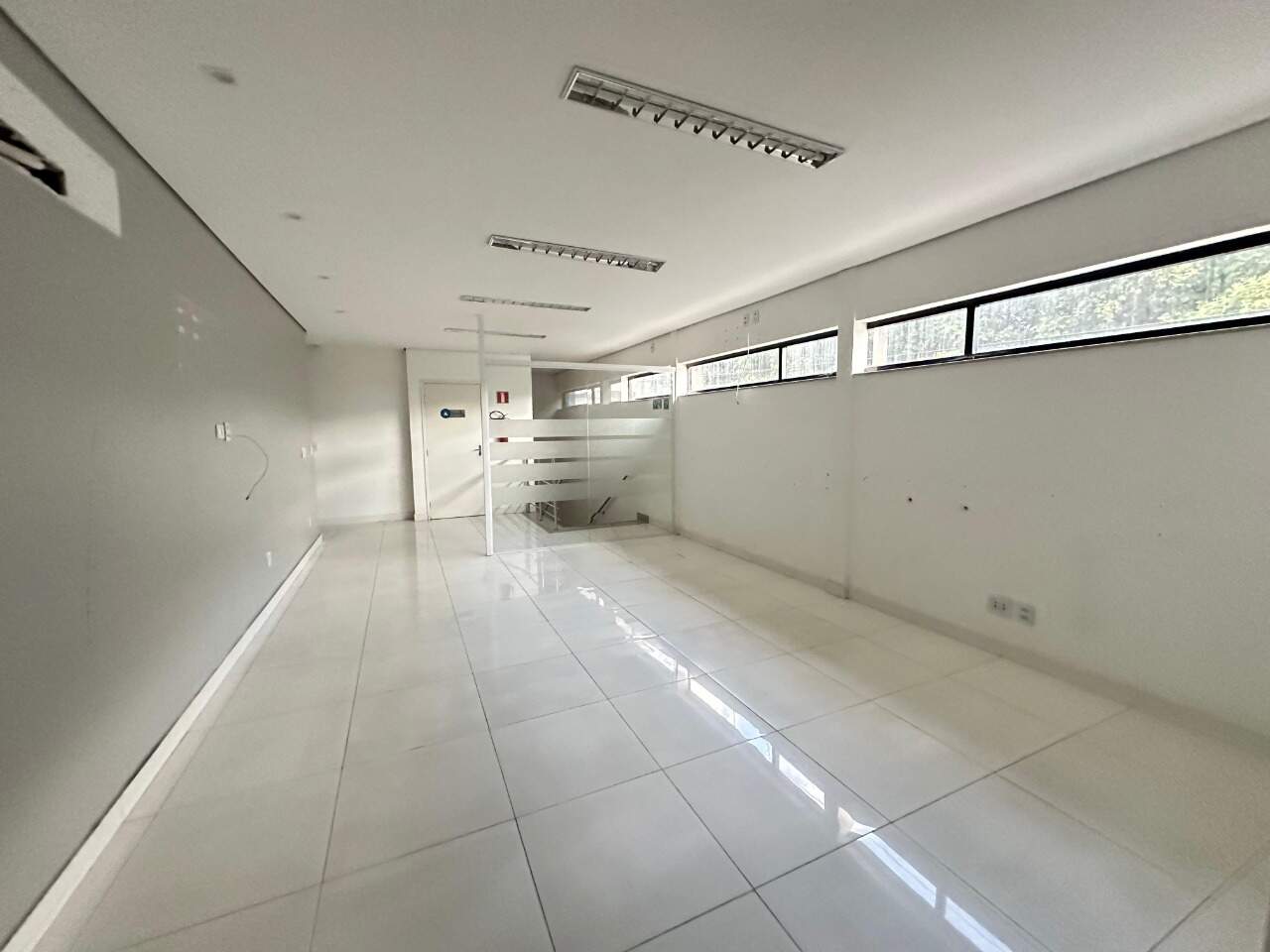 Prédio para aluguel Centro 500m² Montes Claros MG: Sala