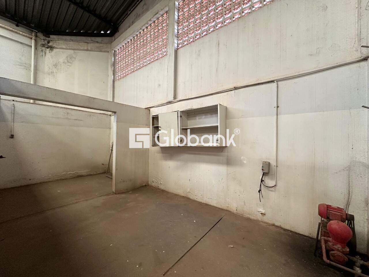 Galpão para aluguel Alto São João 442m² Montes Claros MG: Sala