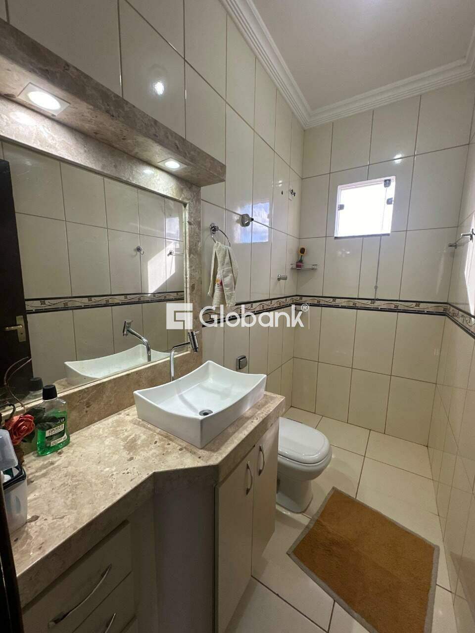 Sobrado 4 quartos à venda Independência 220m² Montes Claros MG: 