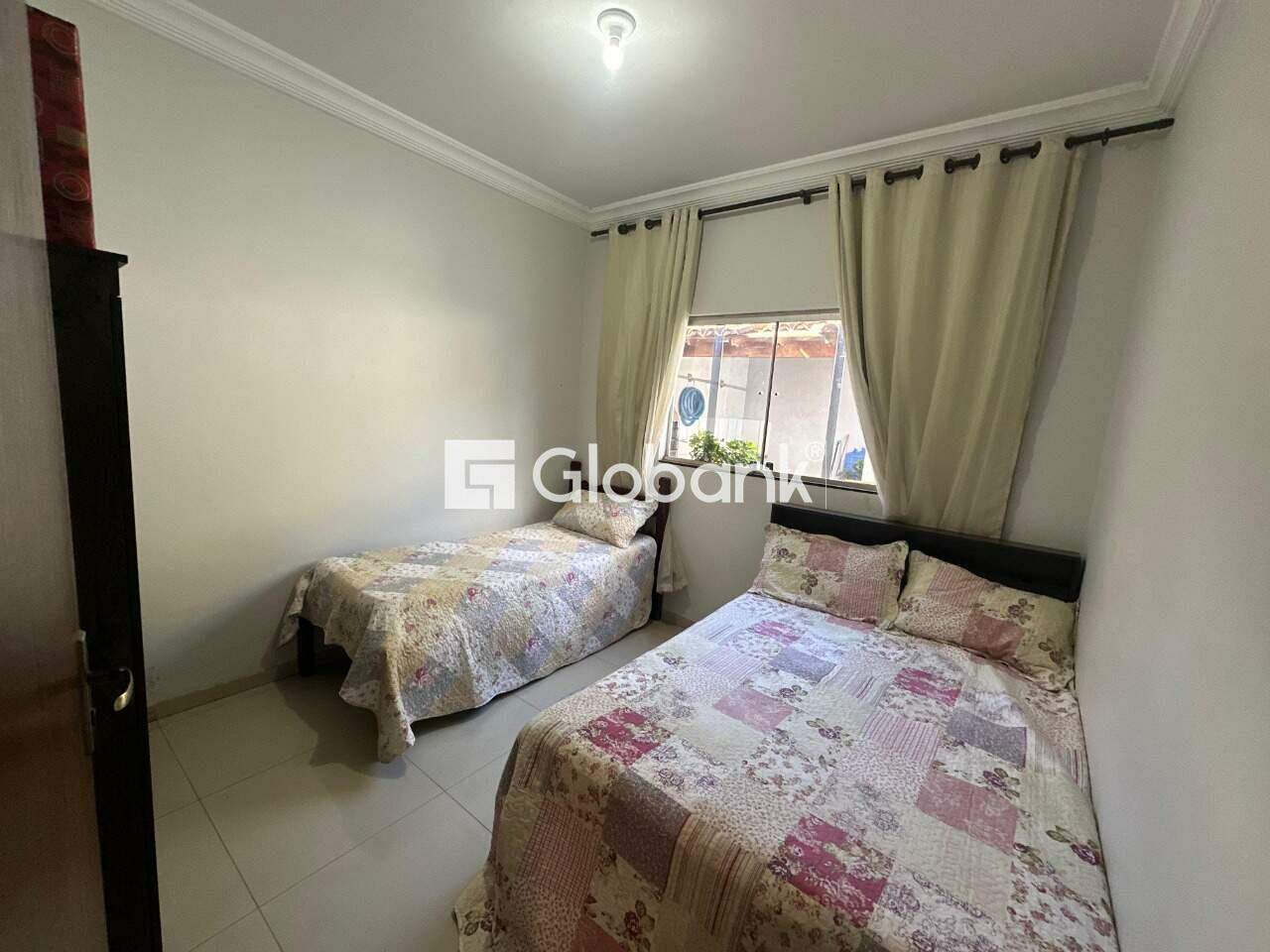 Sobrado 4 quartos à venda Independência 220m² Montes Claros MG: 