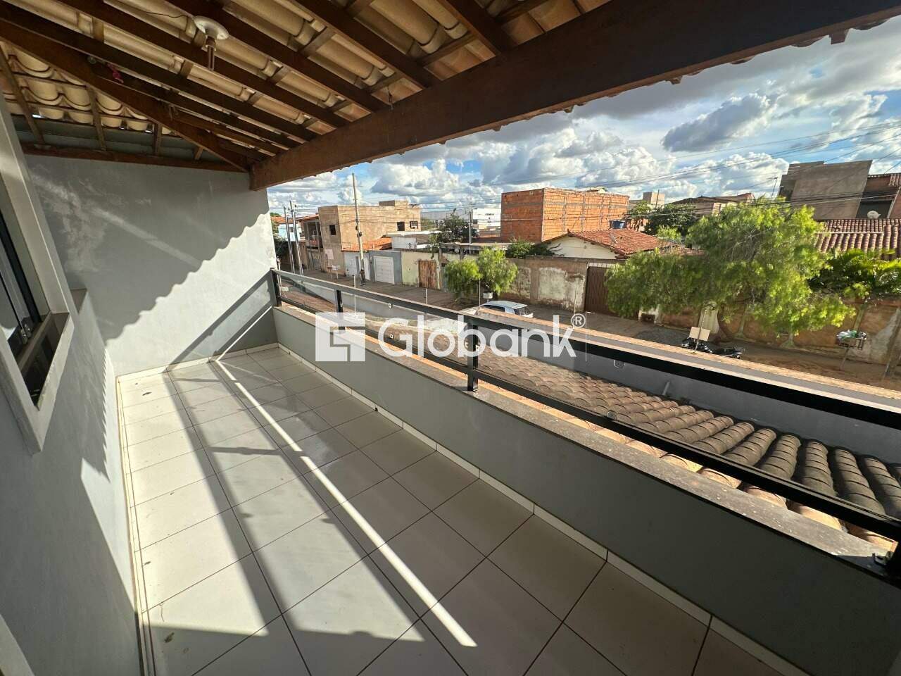 Sobrado 4 quartos à venda Independência 220m² Montes Claros MG: 