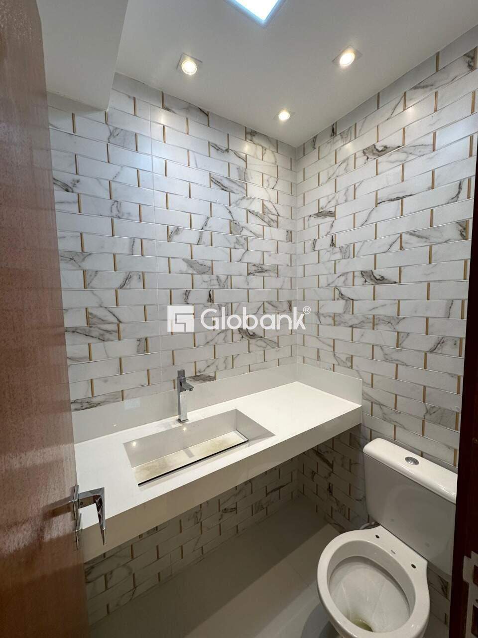 Casa 3 quartos à venda Sapucaia 180m² Montes Claros MG: Lavabo