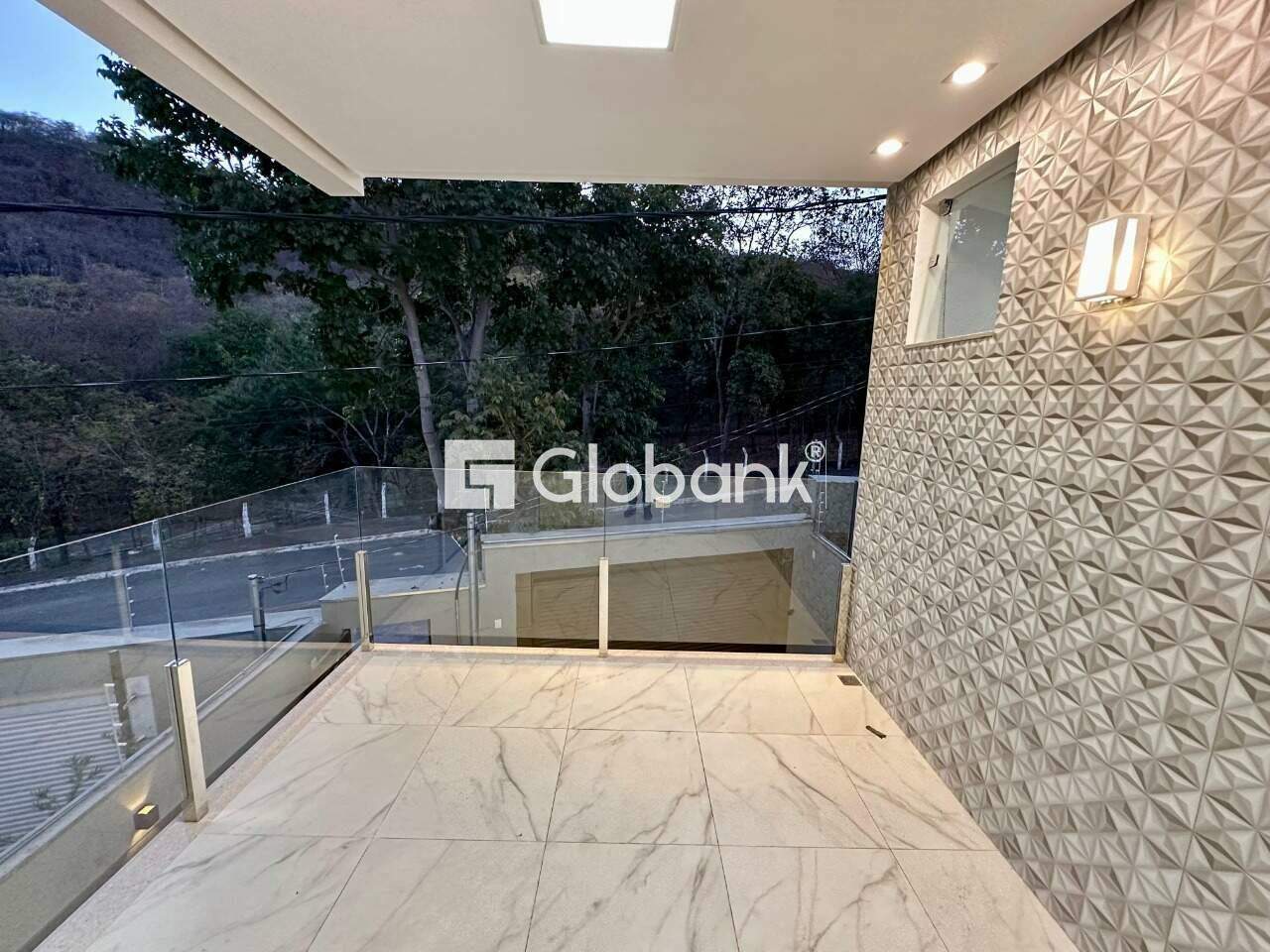 Casa 3 quartos à venda Sapucaia 180m² Montes Claros MG: Sacada