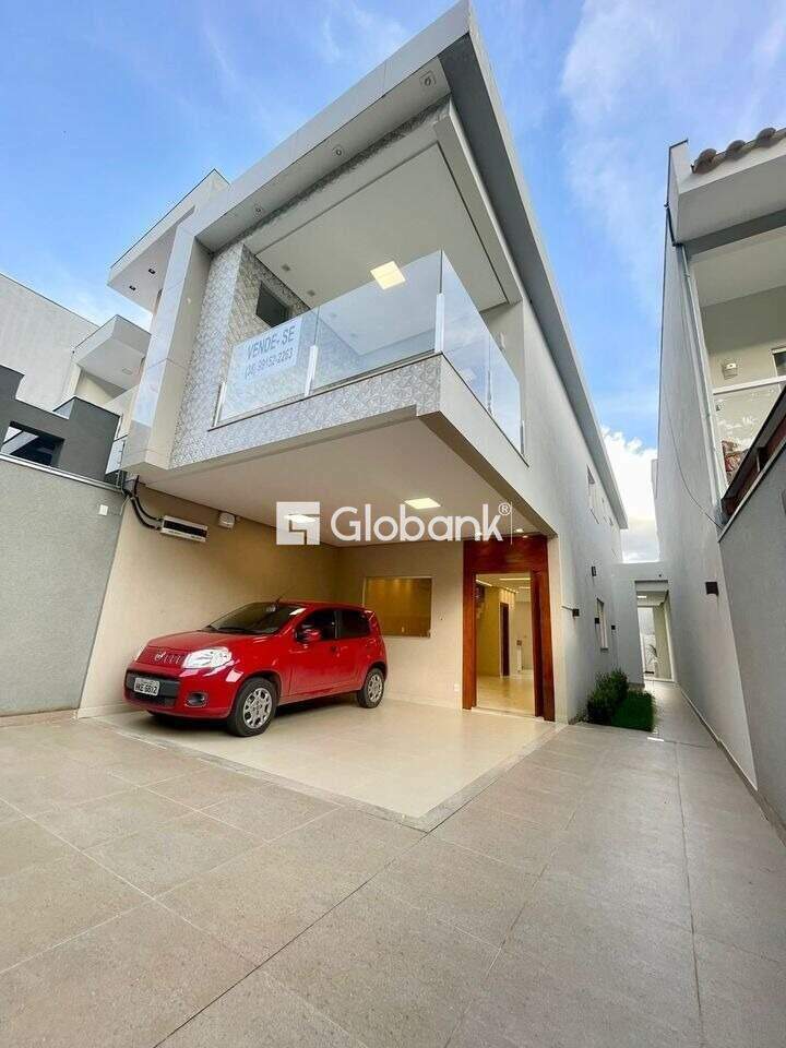Casa 3 quartos à venda Sapucaia 180m² Montes Claros MG: Fachada