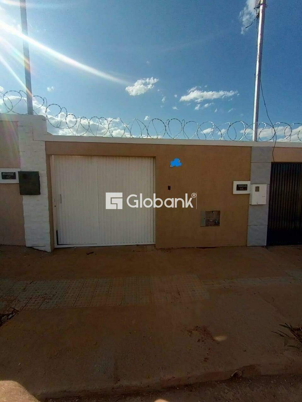 Casa 3 quartos à venda Santa Rafaela 70m² Montes Claros MG: Fachada