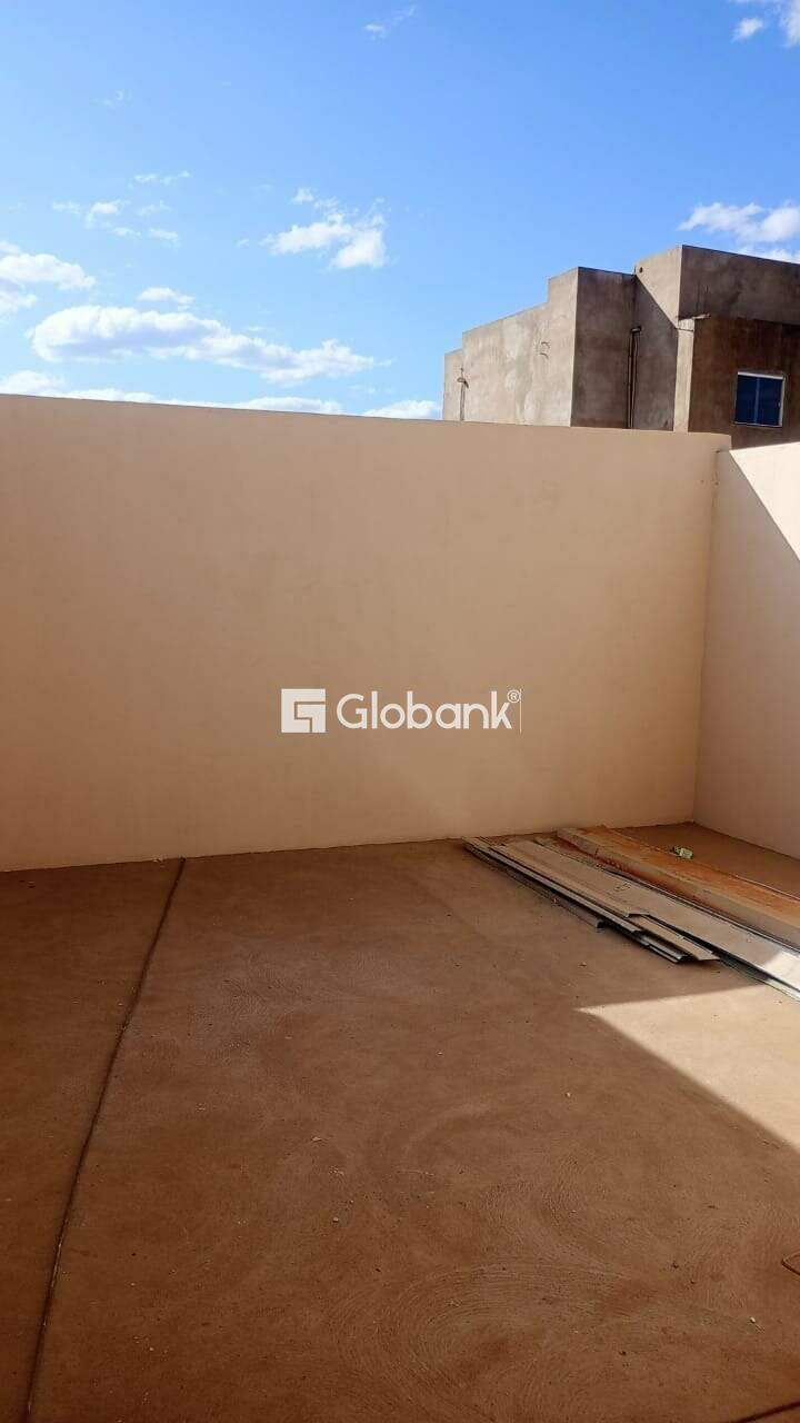 Casa 3 quartos à venda Santa Rafaela 70m² Montes Claros MG: Quintal