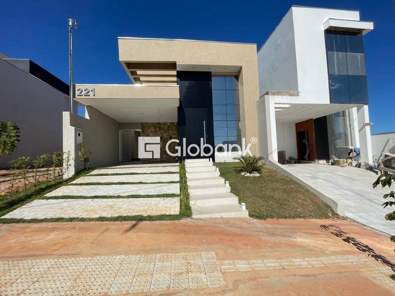 Casa em condomínio 3 quartos à venda Residencial Villa Segura 140m² Montes Claros MG: GARAGEM-JARDIM