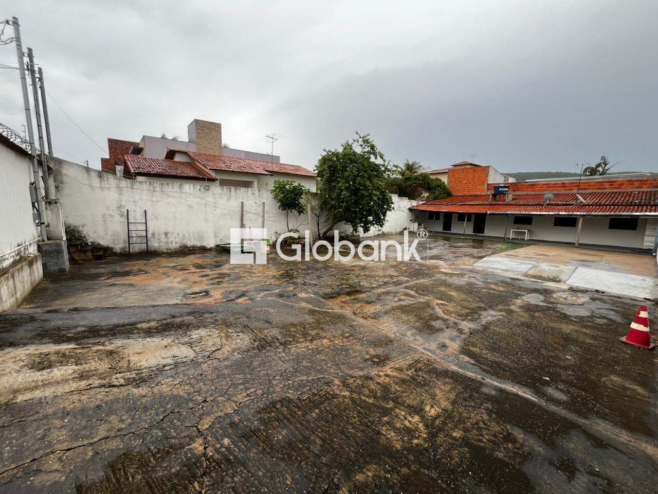 Casa 3 quartos para aluguel Morada do Sol 70m² Montes Claros MG: Quintal