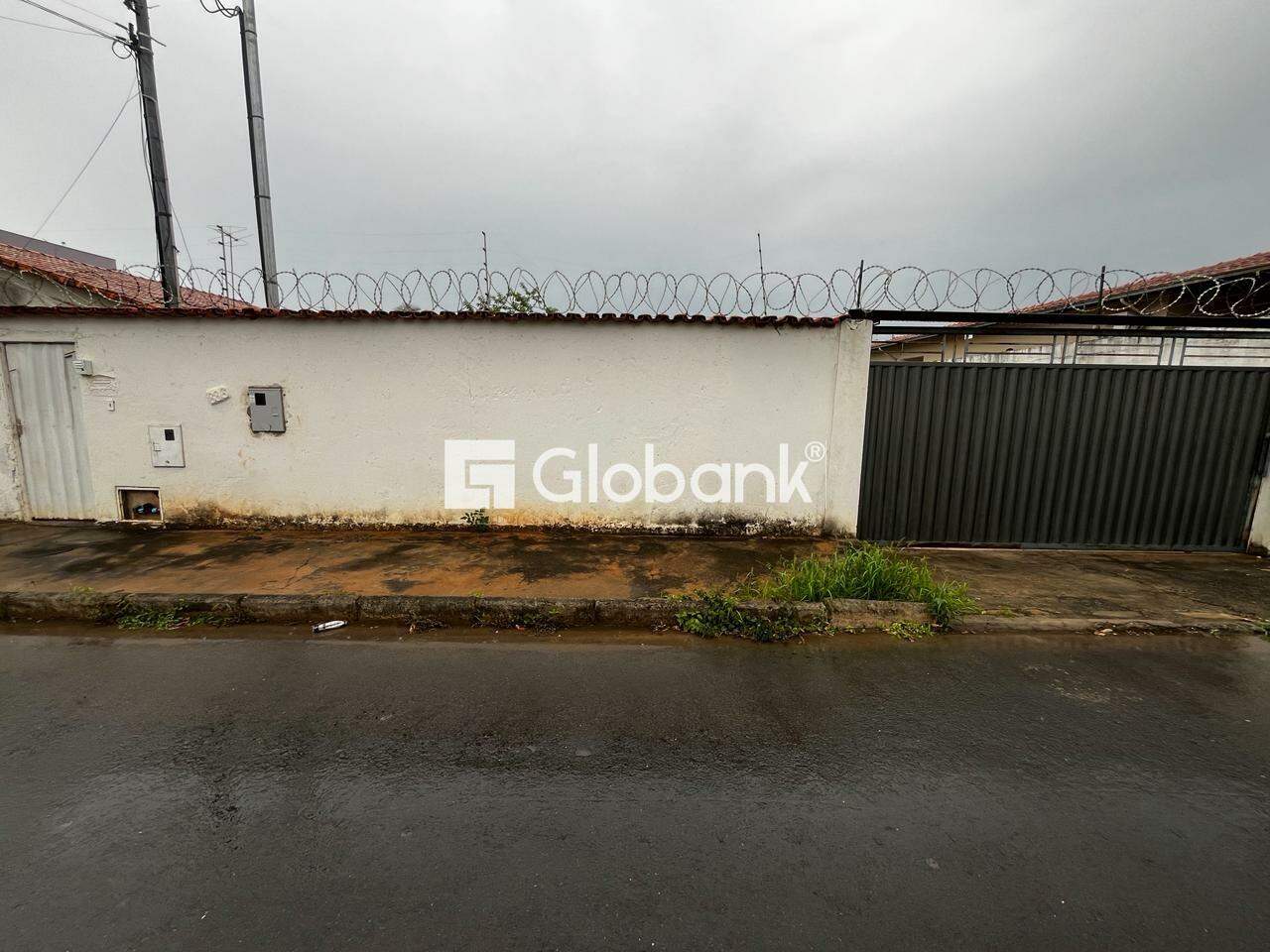 Casa 3 quartos para aluguel Morada do Sol 70m² Montes Claros MG: Fachada