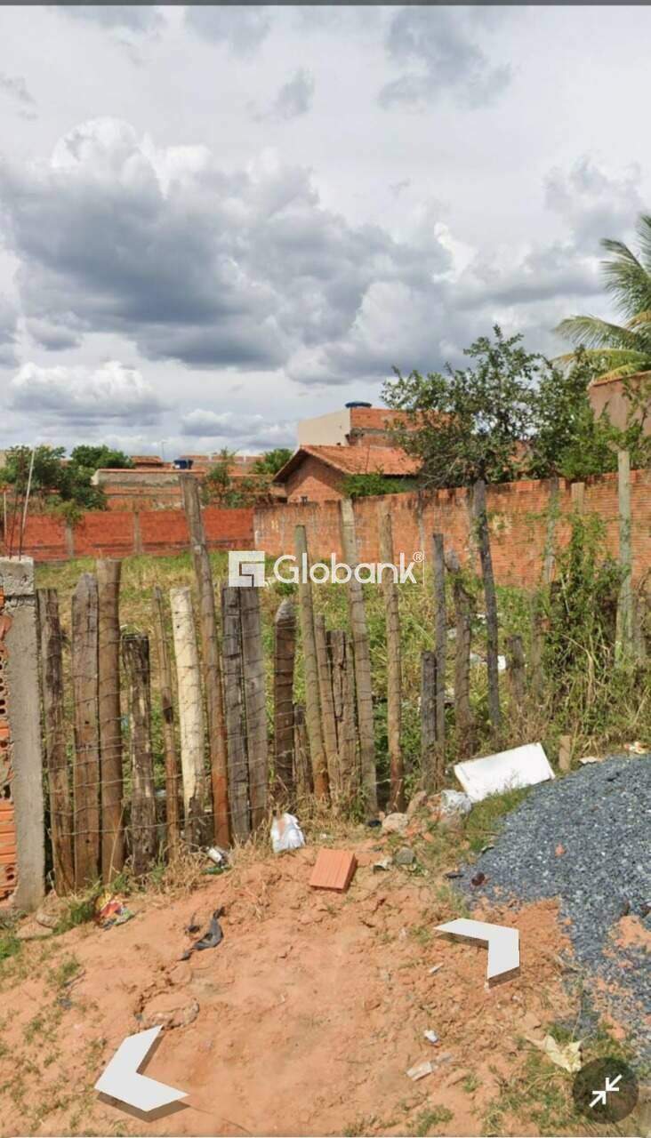 Terreno à venda Nossa Senhora das Graças 300m² Montes Claros MG: LOTE