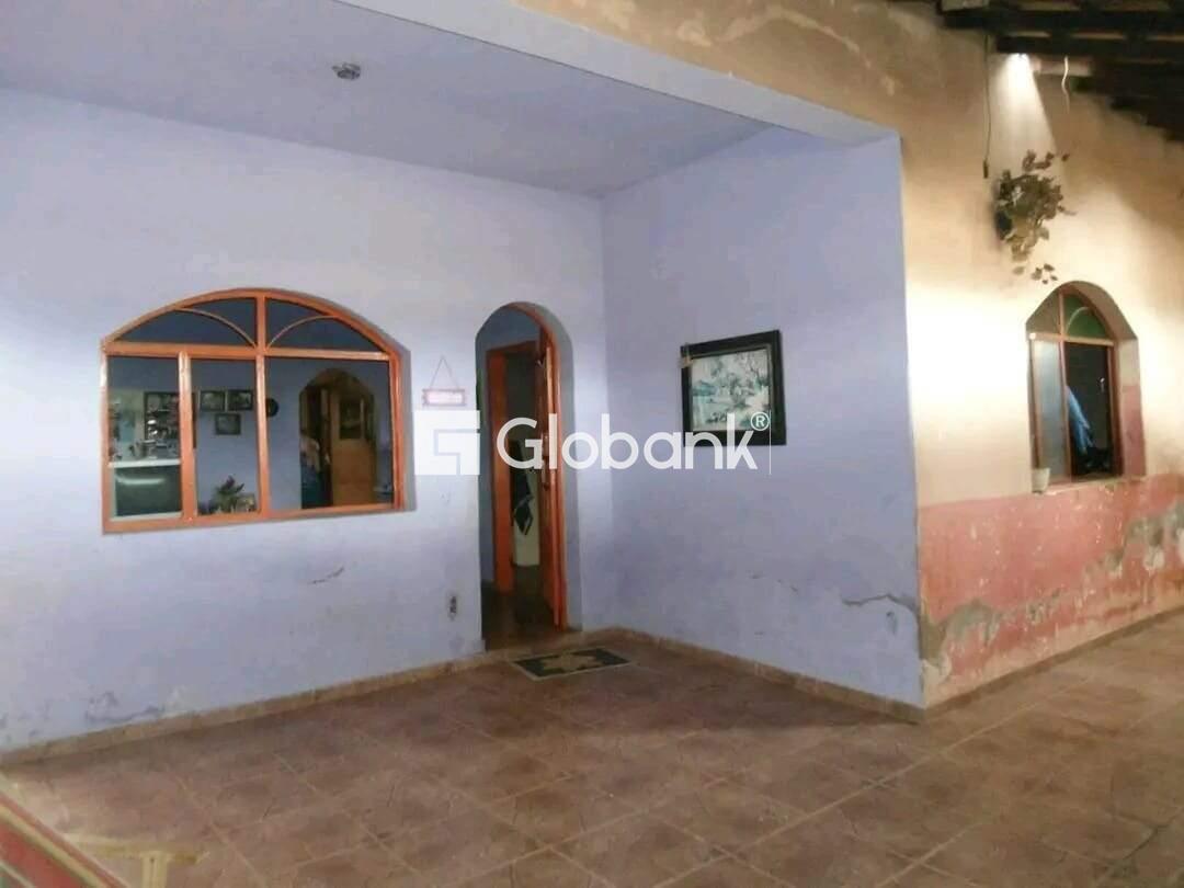 Casa 4 quartos à venda Monte Carmelo 250m² Montes Claros MG: ENTRADA CASA 01