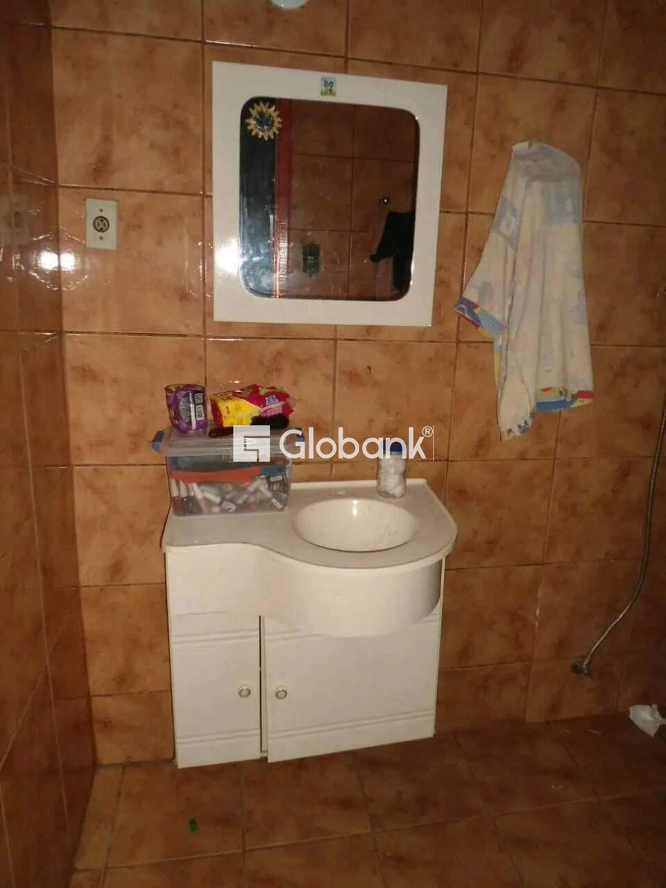 Casa 4 quartos à venda Monte Carmelo 250m² Montes Claros MG: BANHEIRO SOCIAL