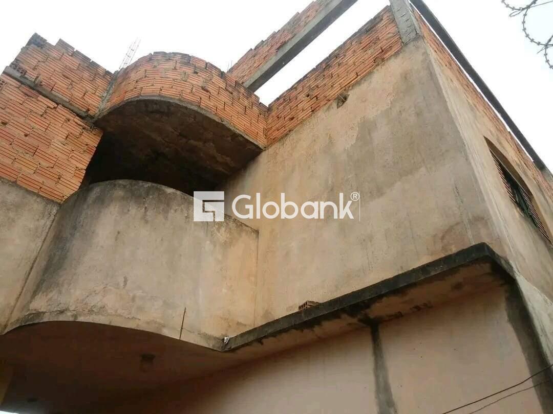 Casa 4 quartos à venda Monte Carmelo 250m² Montes Claros MG: 