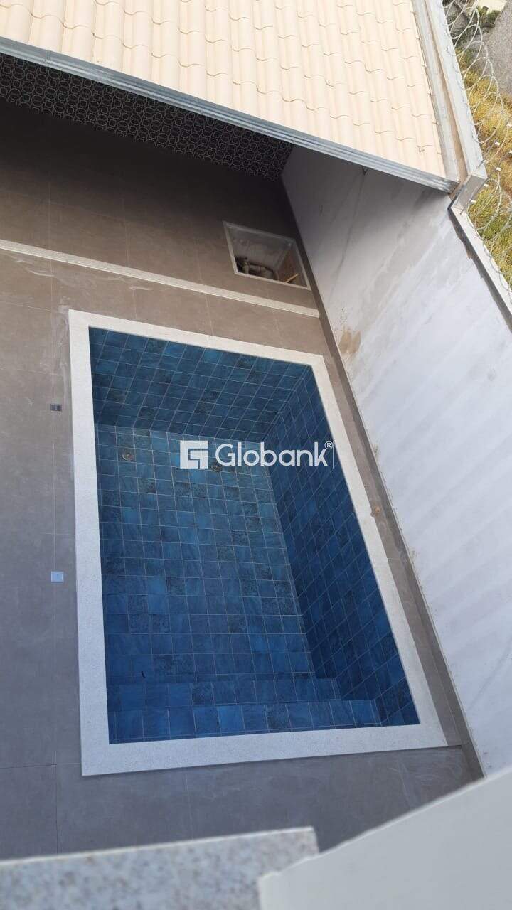 Casa 4 quartos à venda Ibituruna 225m² Montes Claros MG: 4