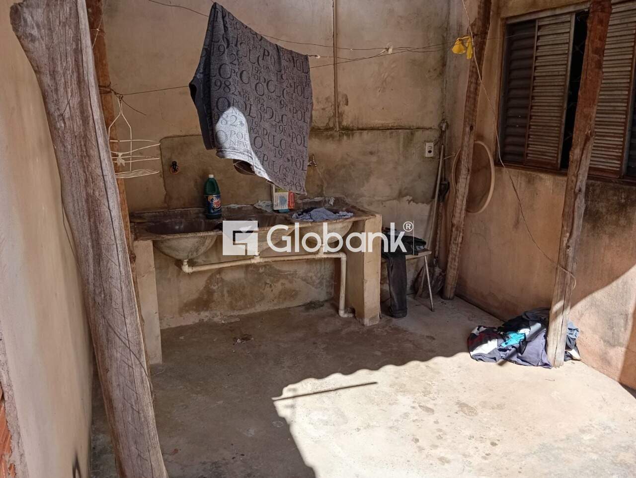 Casa 4 quartos à venda Vila Regina 100m² Montes Claros MG: