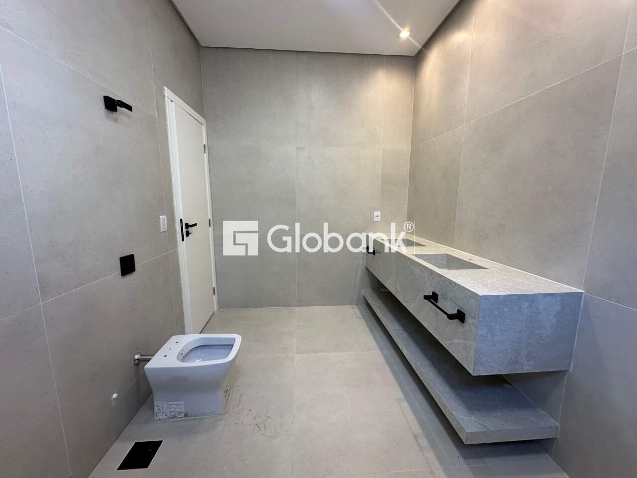 Casa em condomínio 3 quartos à venda Ibituruna 250m² Montes Claros MG: Banheiro su te master