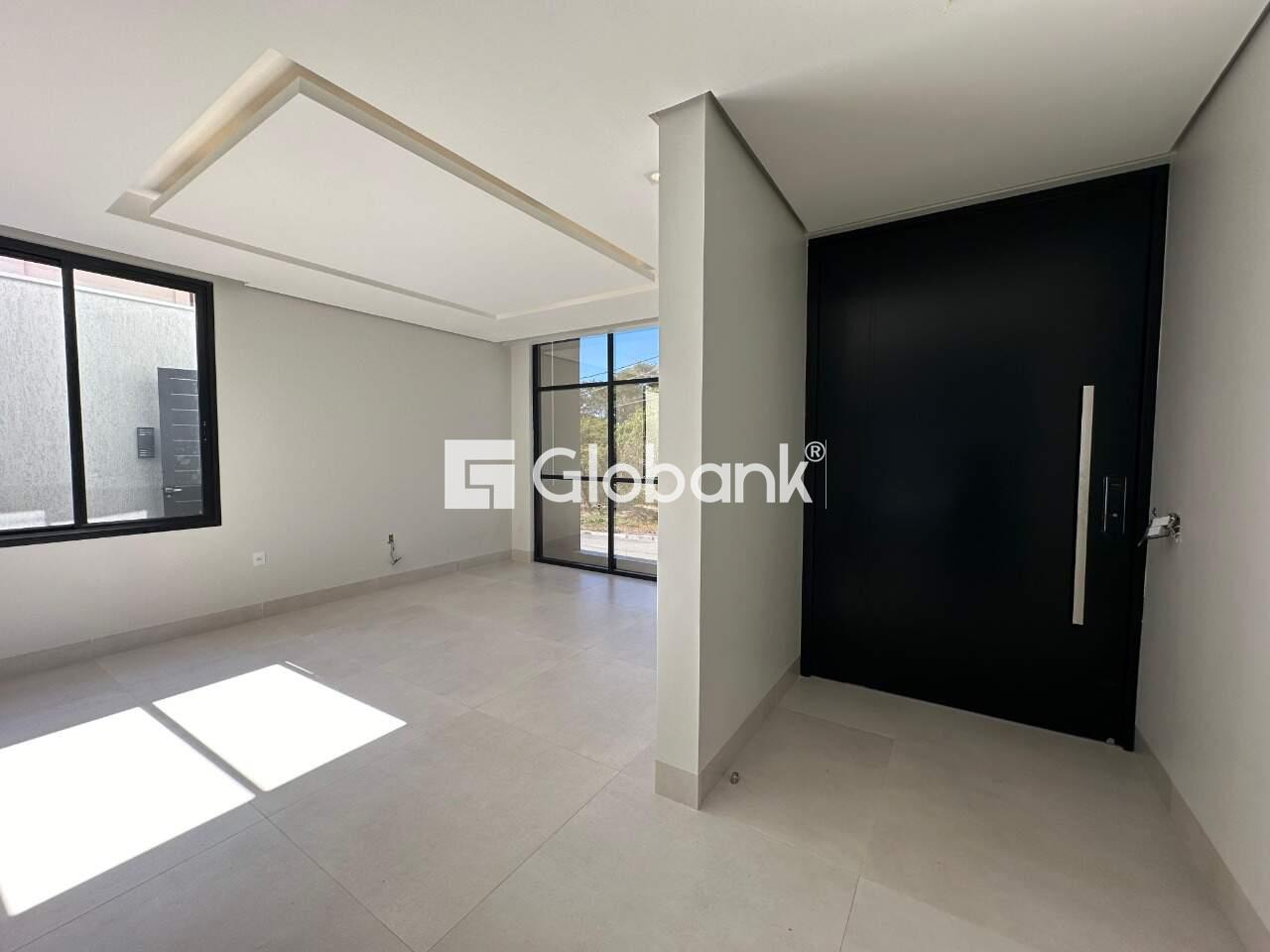 Casa em condomínio 3 quartos à venda Ibituruna 250m² Montes Claros MG: Entrada e sala principal