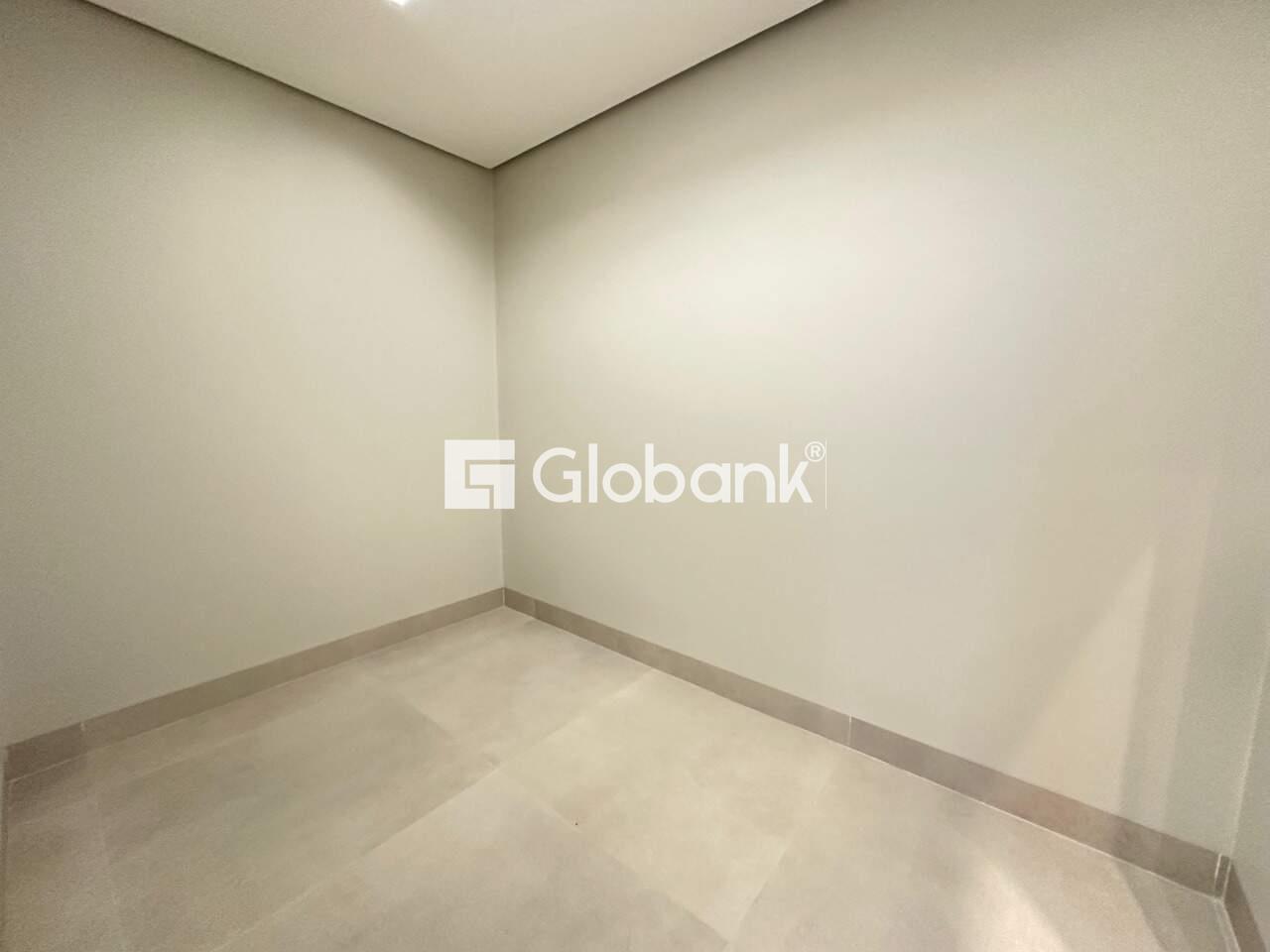 Casa em condomínio 3 quartos à venda Ibituruna 250m² Montes Claros MG: Closet da su te master