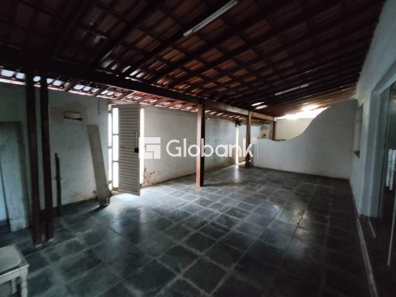 Casa 6 quartos à venda Edgar Pereira 260m² Montes Claros MG: 