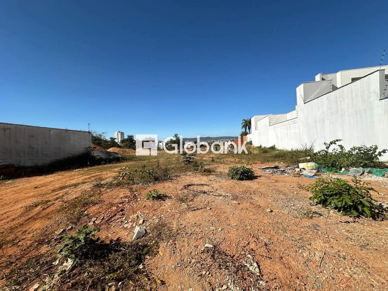 Terreno à venda Ibituruna 292m² Montes Claros MG: Foto terreno 2