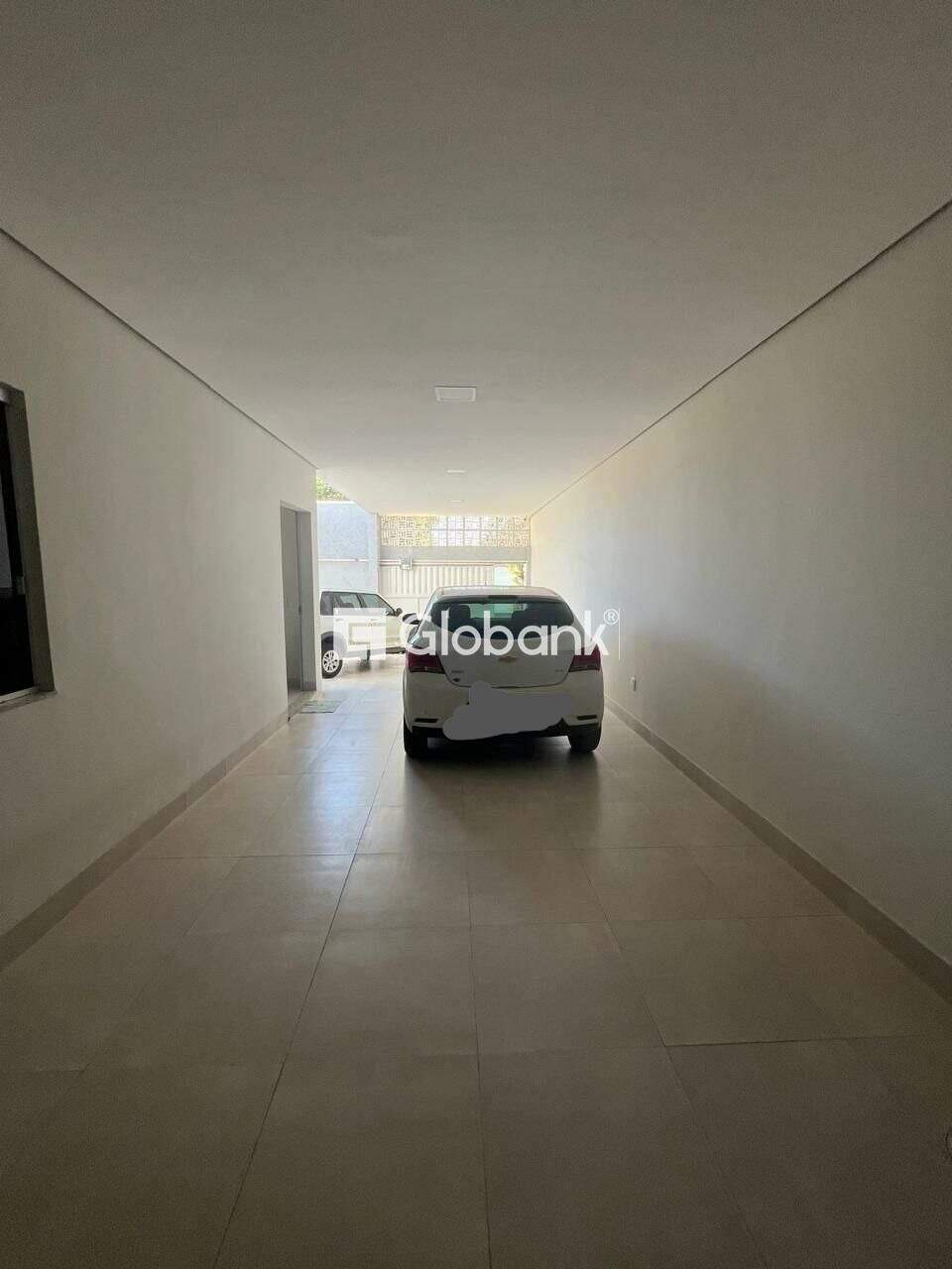 Casa 3 quartos à venda Monte Alegre 250m² Montes Claros MG: GARAGEM PARA 0 VAGAS