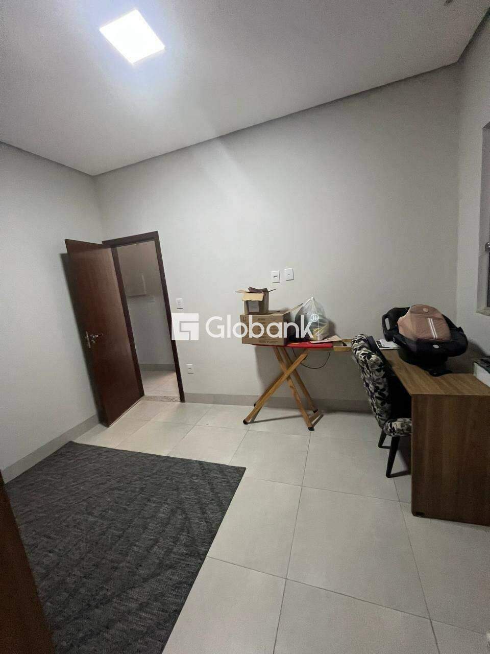 Casa 3 quartos à venda Monte Alegre 250m² Montes Claros MG: DORMIT RIO 01