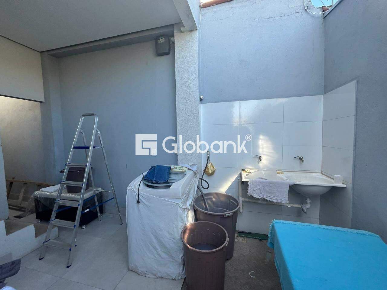 Casa 3 quartos à venda Monte Alegre 250m² Montes Claros MG: REA DE SERVI O