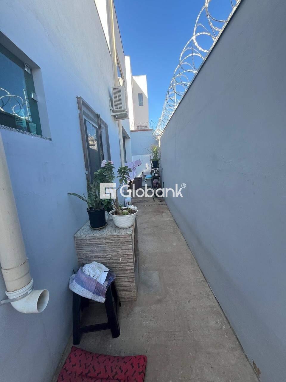 Casa 3 quartos à venda Monte Alegre 250m² Montes Claros MG: 