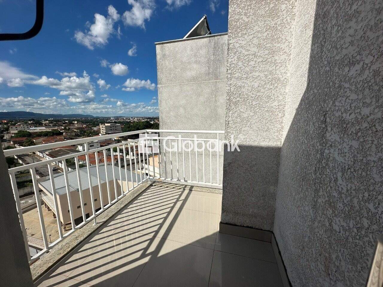 Cobertura 4 quartos para aluguel São José 140m² Montes Claros MG: Sacada